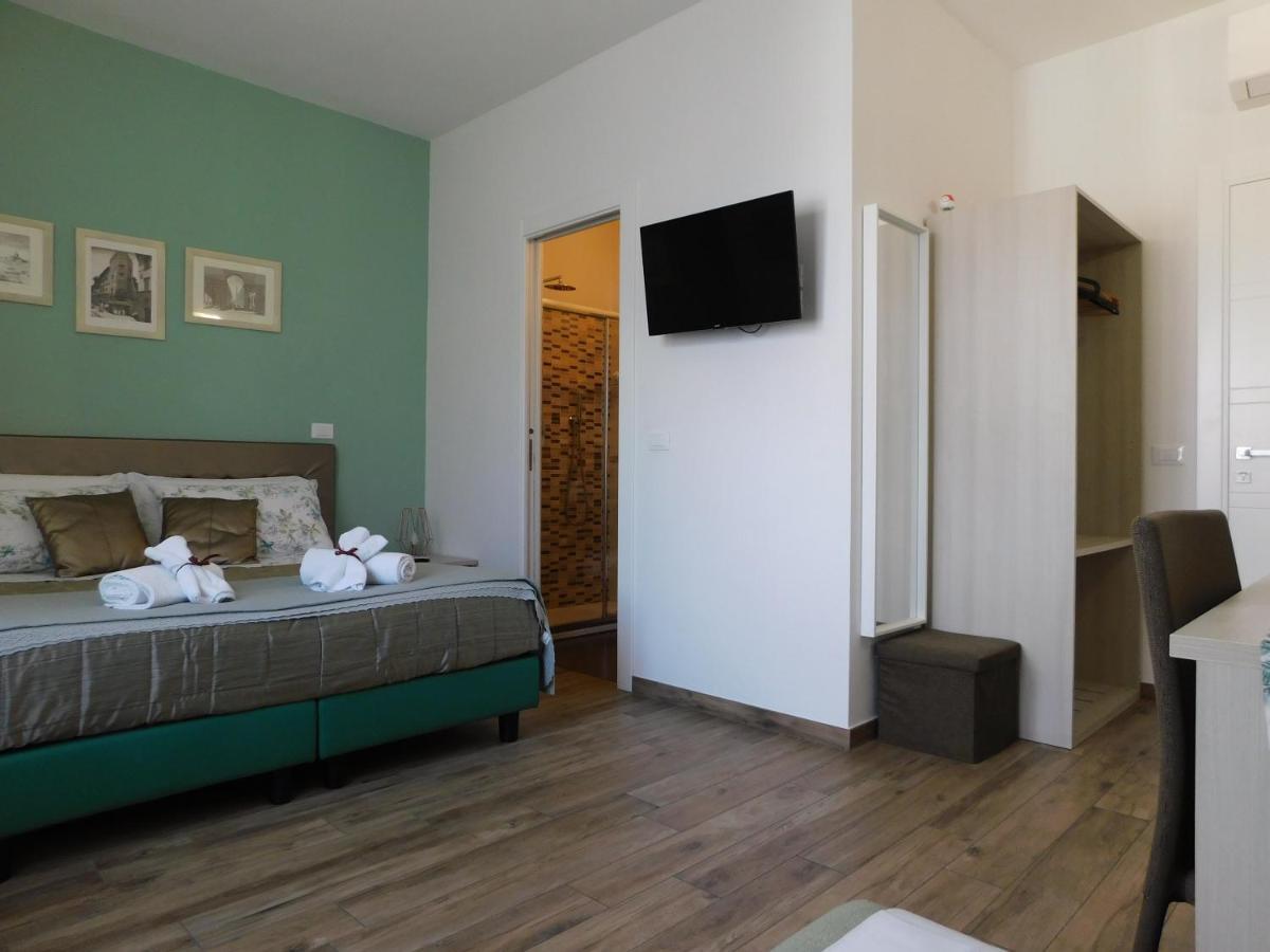 Porta Alla Croce Guest House Florencia Exterior foto